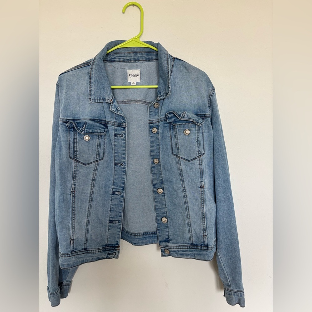 Kenzie light wash Jeans Jacket